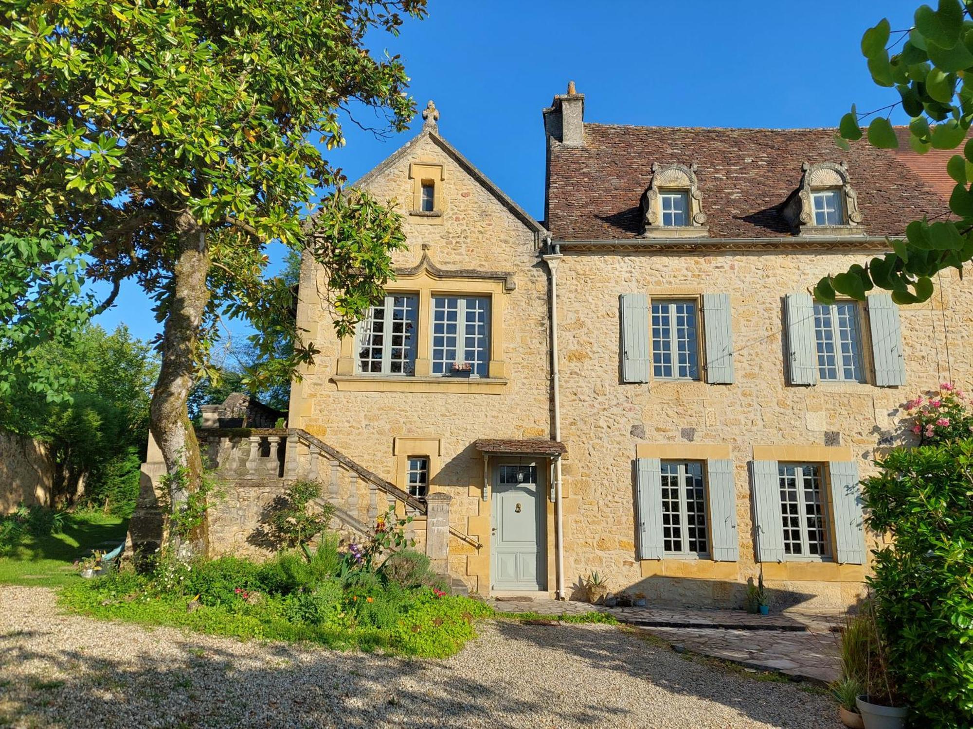 Rue Du Chateau Lalinde Екстериор снимка